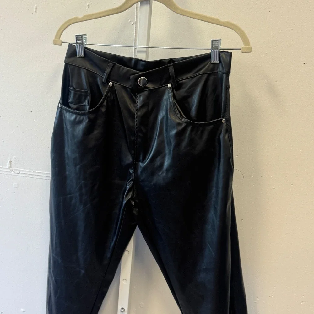Love Faux Leather Black Tapered High Rise Pants‎ Women's Large Moto Streetwear